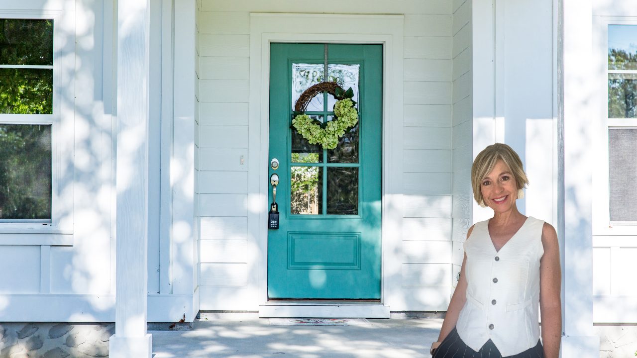 Jacksonville FL home with great curb appeal during spring selling season